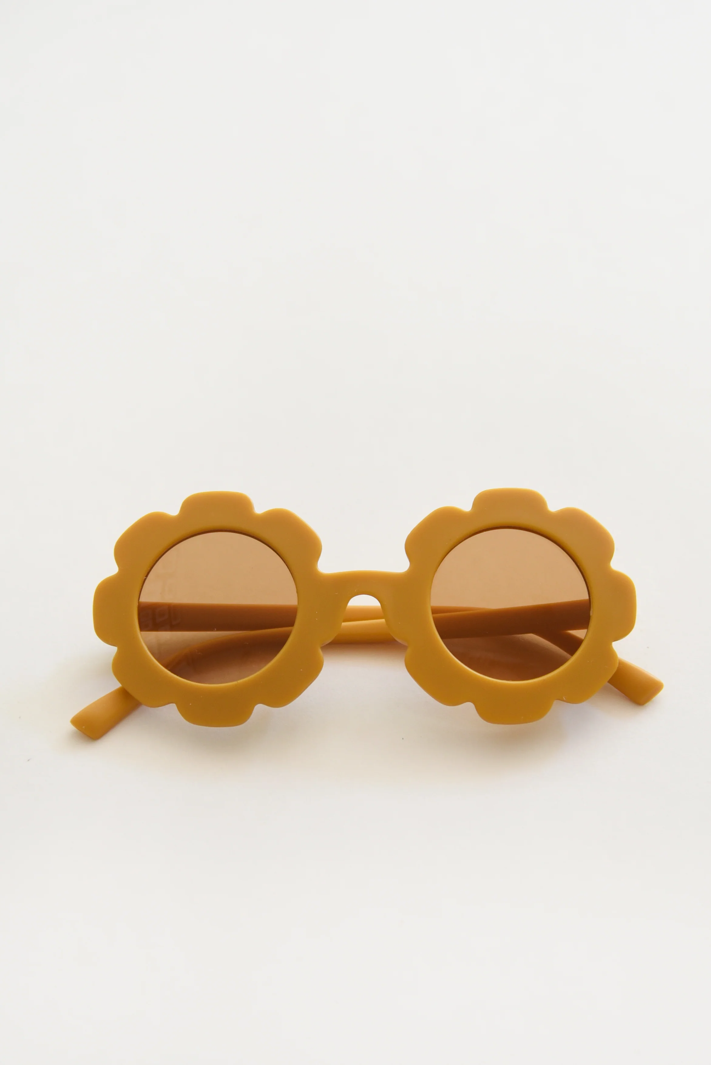Daisy // Flower Sunglasses - Image 4
